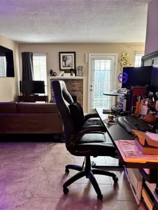 Photo #2: 21231546 Listing