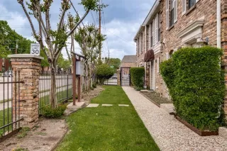 Photo #4: 21231617 Listing 