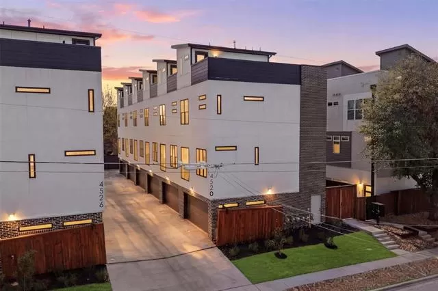 MLS: 21231661 Condo For Sale