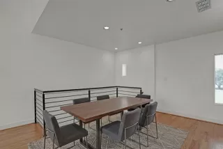 Photo #3: 21231703 Listing 