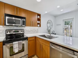 Photo #5: 21231760 Listing 