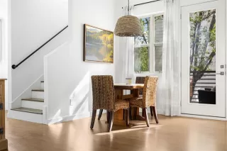 Photo #4: 21231815 Listing