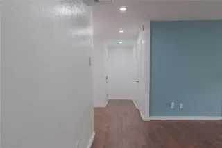 Photo #4: 21231933 Listing