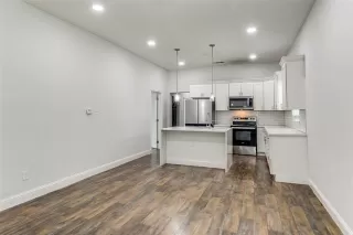 Photo #6: 21232060 Listing 