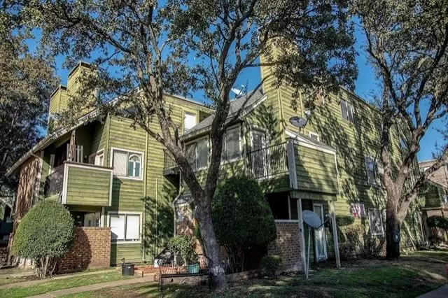 MLS: 21232082 Condo For Sale