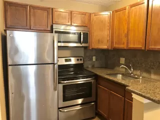 Photo #3: 21232092 Listing