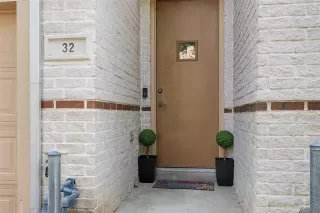 Photo #2: 21232435 Listing 