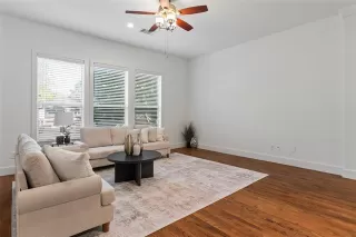 Photo #4: 21232435 Listing 