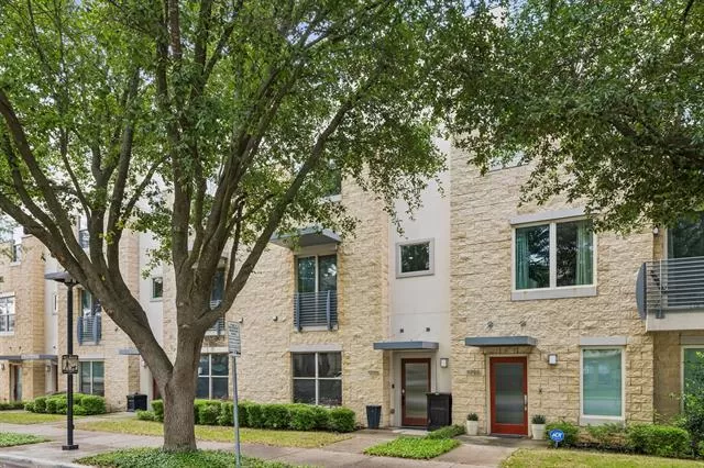 MLS: 21232509 Condo For Sale