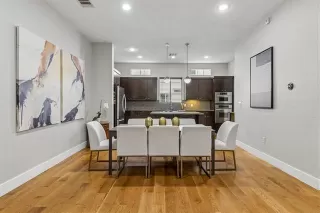 Photo #5: 21232509 Listing 