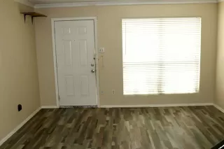 Photo #3: 21232589 Listing