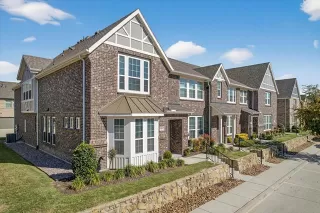 Photo #6: 21232613 Listing