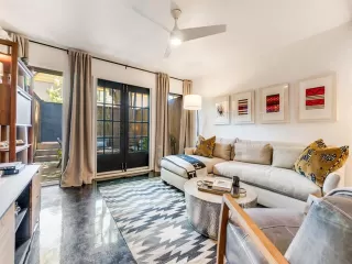 Photo #3: 21232661 Listing