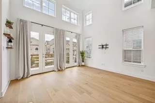 Photo #5: 21232952 Listing