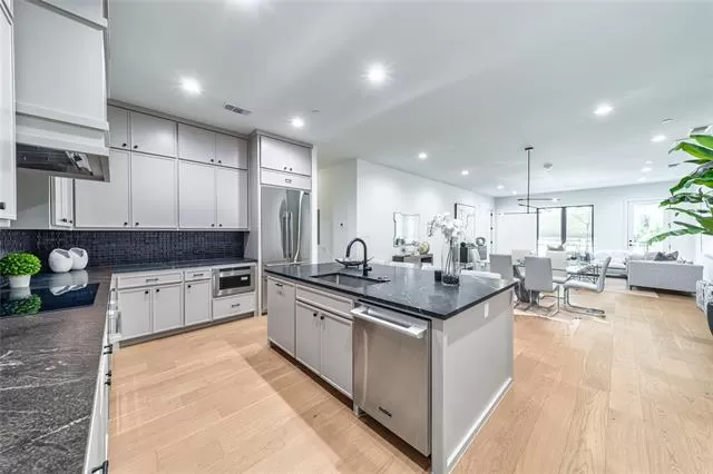 MLS: 21233005 Condo For Sale