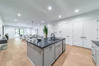 Photo #3: 21233005 Listing