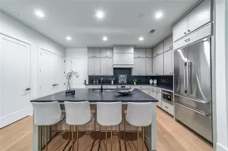 Photo #6: 21233005 Listing