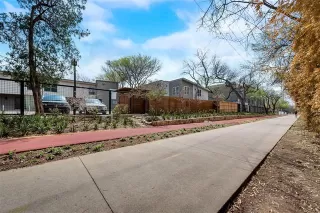 Photo #4: 21233113 Listing 