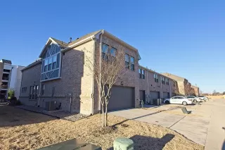 Photo #2: 21233242 Listing