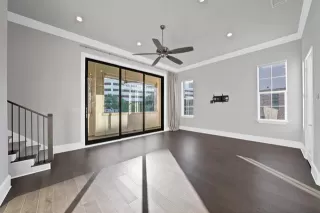 Photo #4: 21233517 Listing