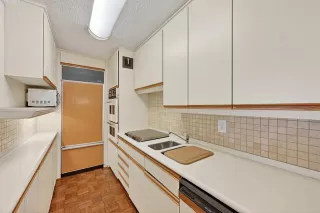 Photo #4: 21234018 Listing 