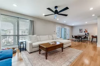 Photo #3: 21234031 Listing