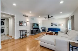 Photo #4: 21234031 Listing