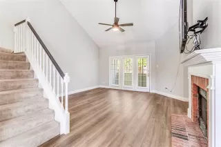 Photo #5: 21234430 Listing