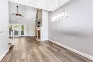 Photo #6: 21234430 Listing