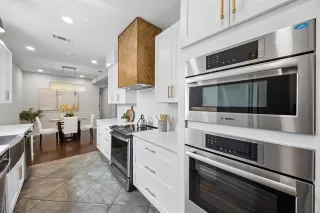 Photo #5: 21234579 Listing