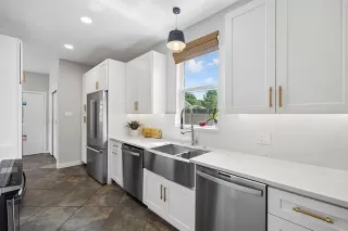 Photo #6: 21234579 Listing