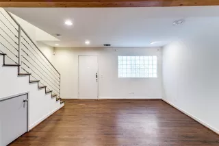 Photo #3: 21234634 Listing