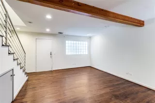 Photo #5: 21234634 Listing