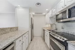 Photo #5: 21234781 Listing 