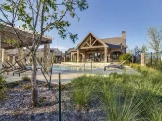 Photo #2: 21235150 Listing