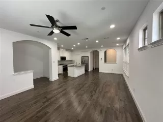 Photo #6: 21235150 Listing