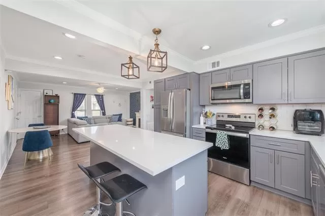 MLS: 21235369 Condo For Sale