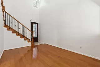 Photo #5: 21235698 Listing 