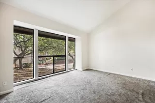 Photo #5: 21235857 Listing 