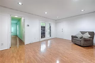 Photo #5: 21235882 Listing 