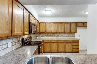 Photo #5: 21236138 Listing