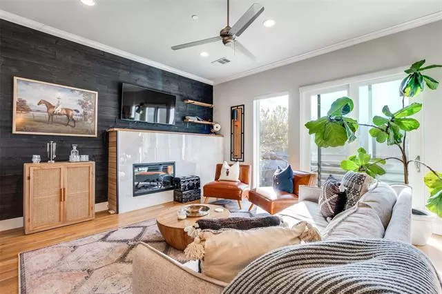 MLS: 21236231 Condo For Sale