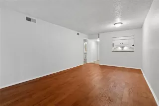 Photo #3: 21236549 Listing 