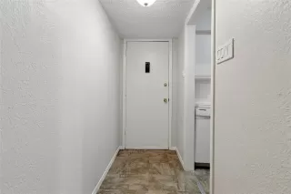 Photo #5: 21236549 Listing 