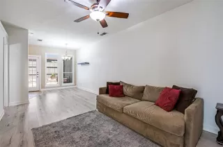 Photo #3: 21236644 Listing