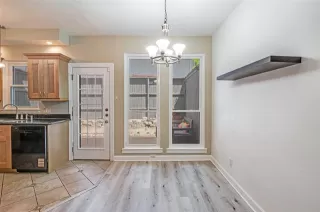 Photo #5: 21236644 Listing