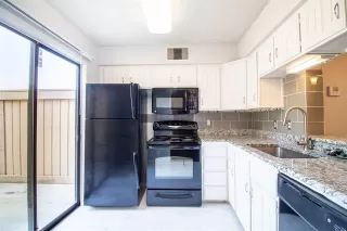 Photo #6: 21236922 Listing 