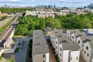 Photo #2: 21236977 Listing