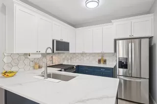 Browse active condo listings in BARRINGTON COURT