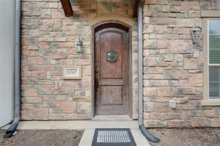 Photo #4: 21237422 Listing